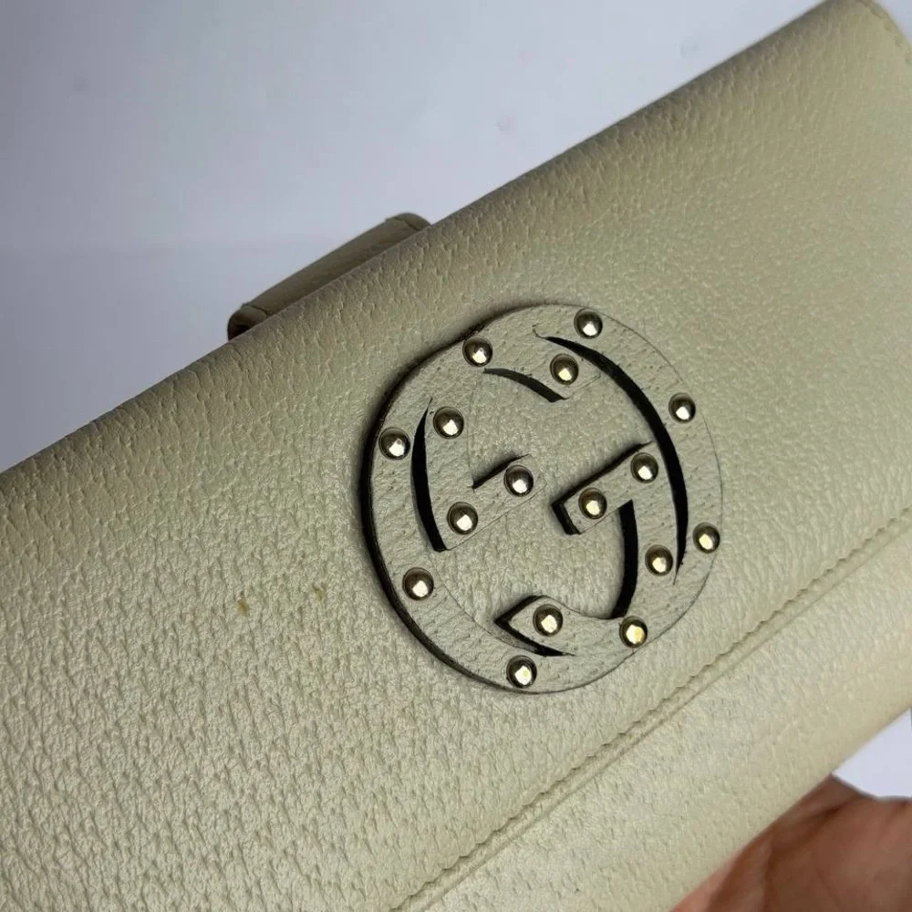 Gucci Soho Studded GG Logo Creamy White Leather Continental Wallet - Picture 2 of 13